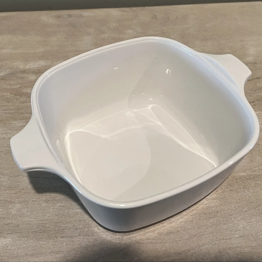 Vintage & In Perfect Condition Corning Ware All‎ White P-43-B Casserole